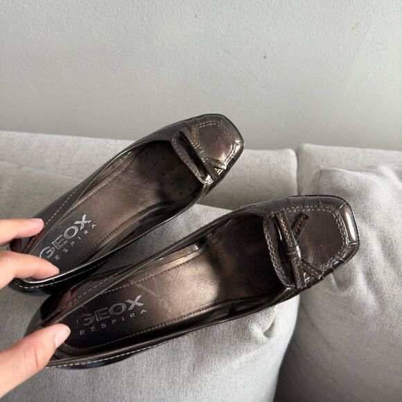 Adorable Y2k Bow wedge pump heels with glossy finish by Geox Respira - Picture 8 of 8